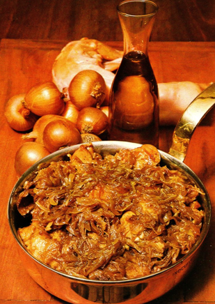COELHO COM MOLHO DE CEBOLA