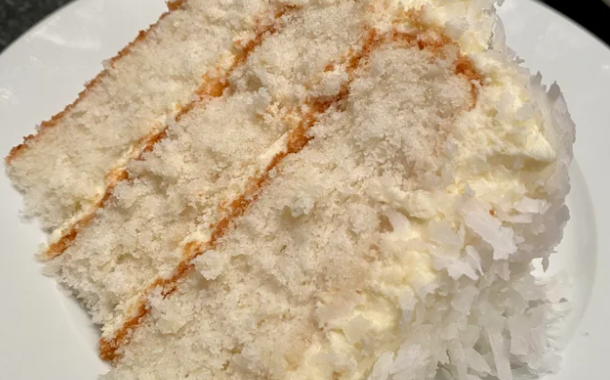 Bolo de Coco Caseiro de Liquidificador
