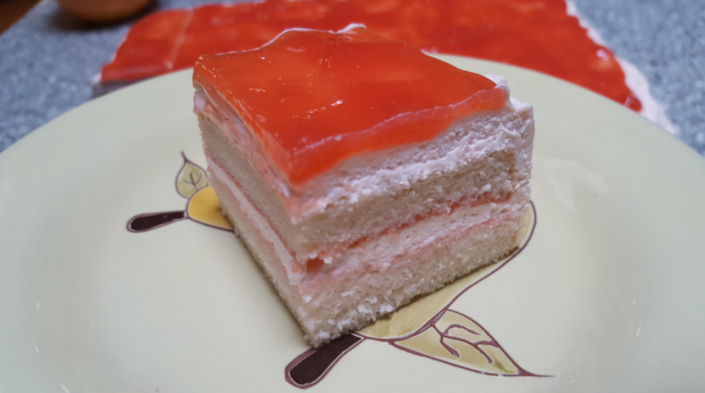 Delicioso bolo de goiaba fofinho, perfeito para um café da tarde ou para receber visitas