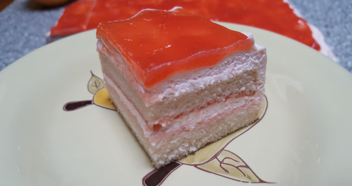 Delicioso bolo de goiaba fofinho, perfeito para um café da tarde ou para receber visitas